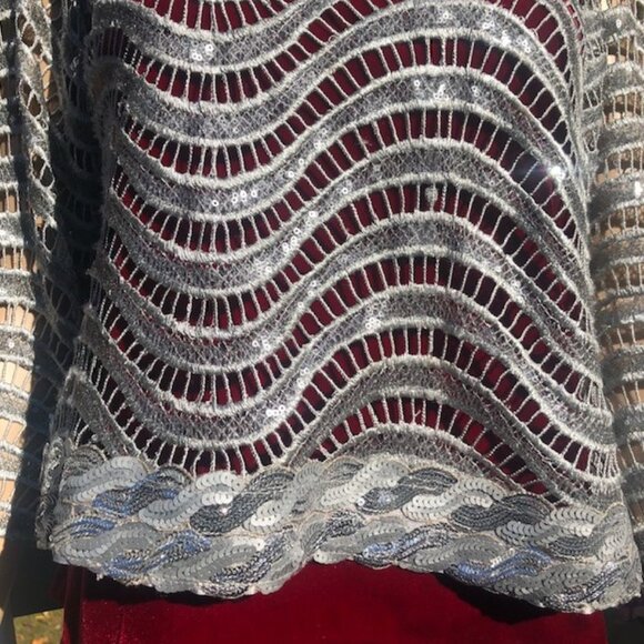 SHANI'S Stunning Silver Lace Sequined Semi-Sheer Wave Pattern Evening Top Sz 16 - Picture 3 of 5